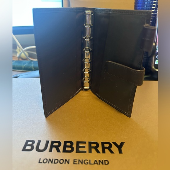 EUC Burberry Agenda - Picture 4 of 15